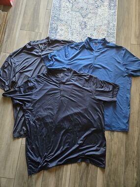 Maelreg-Short-Sleeve Henley in Blue, Gray, and Navy